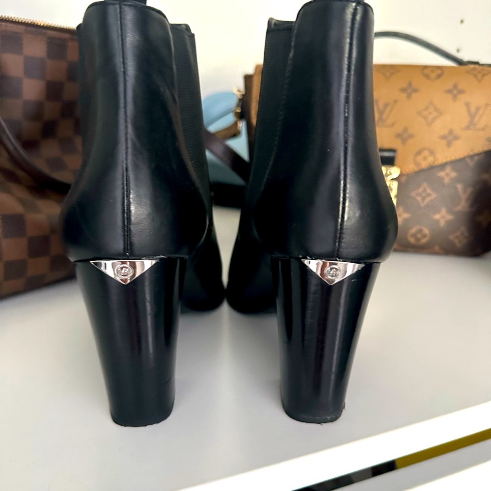 MICHAEL KORS BOOTIE